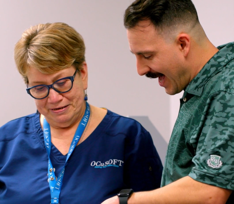 Man_and_OCuSOFT_woman_talking